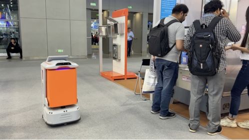 智慧无人配送崭露头角 九号公司机器人闪耀2023秋季广交会